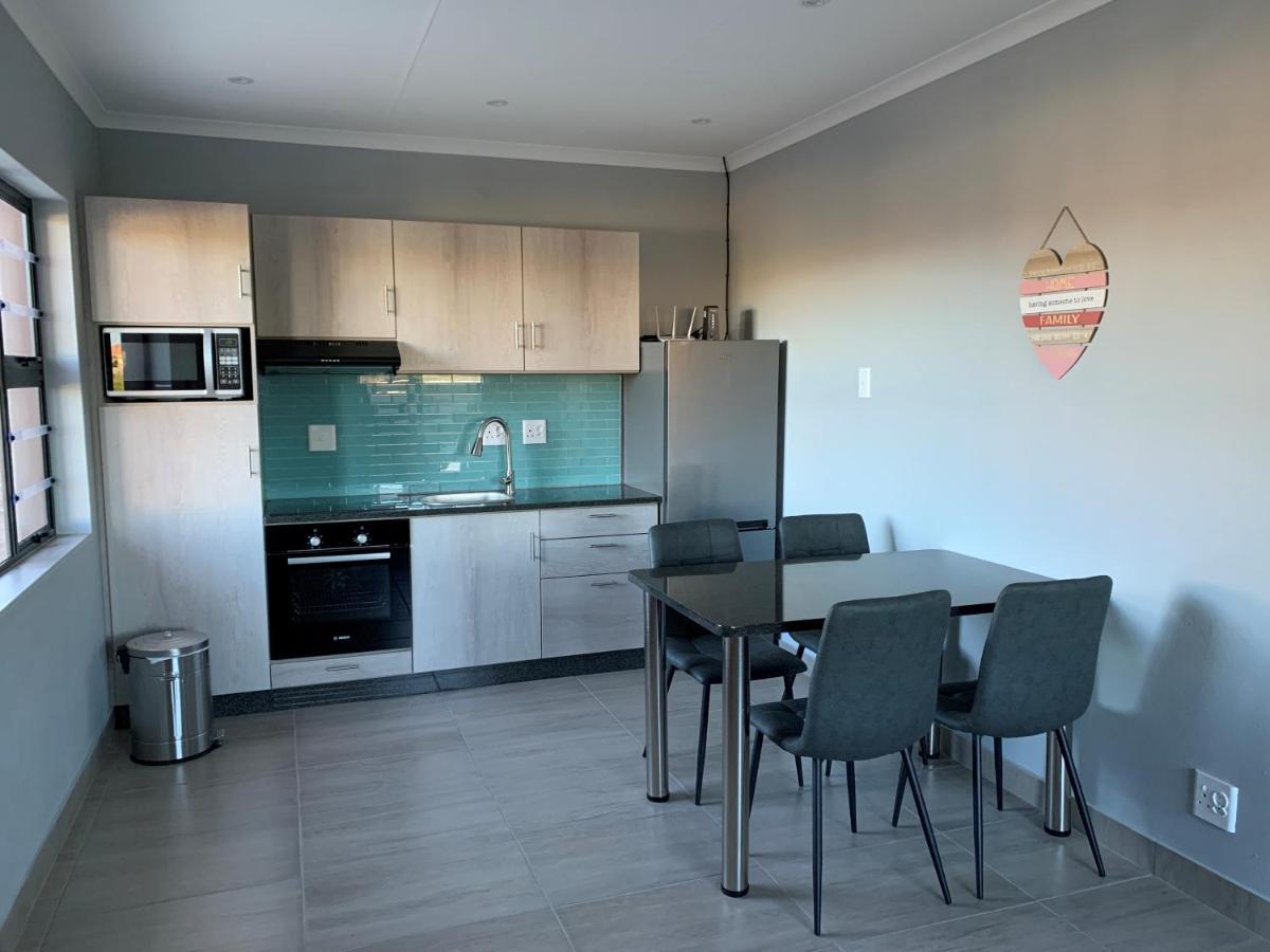 Elephant House, 2 Bedroom House, Next To Pilanesberg And Sun City Mogwase Exterior photo