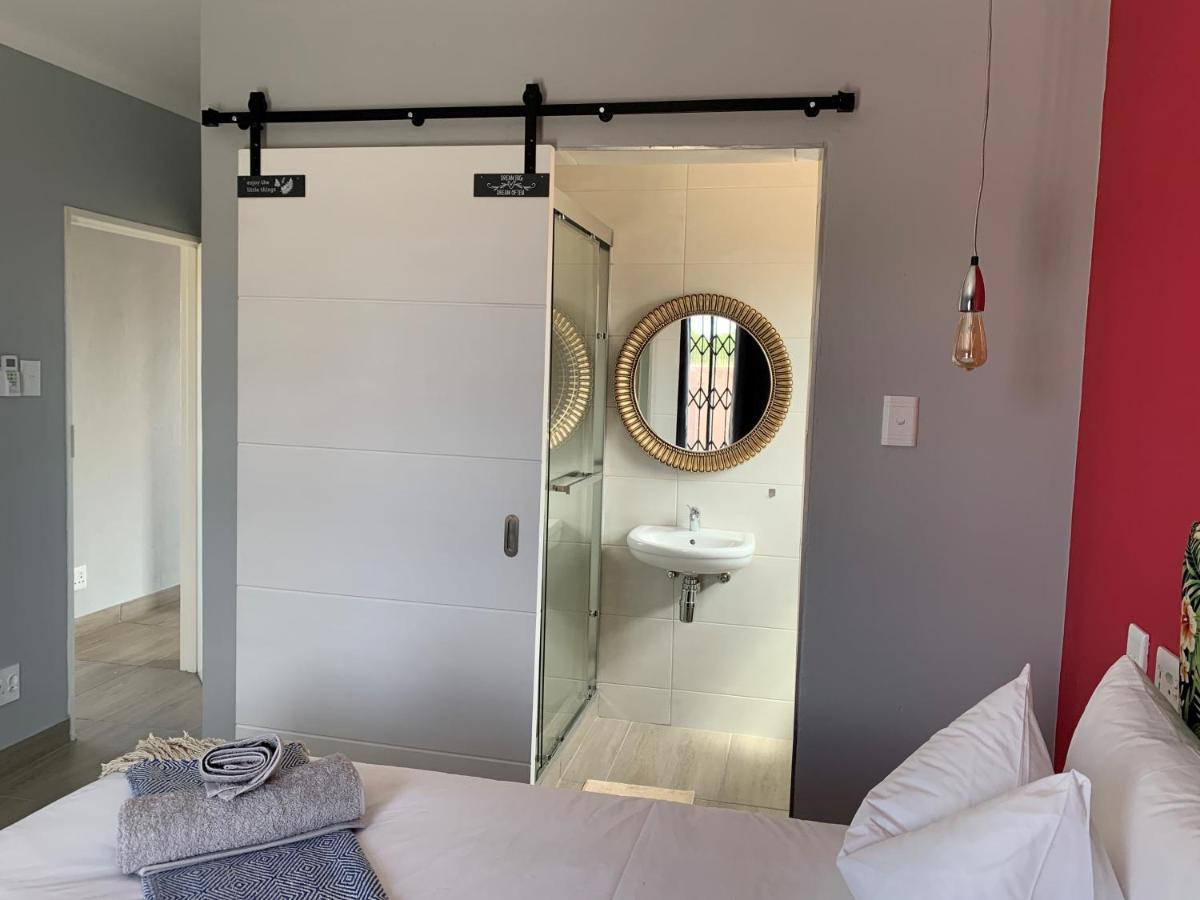 Elephant House, 2 Bedroom House, Next To Pilanesberg And Sun City Mogwase Exterior photo